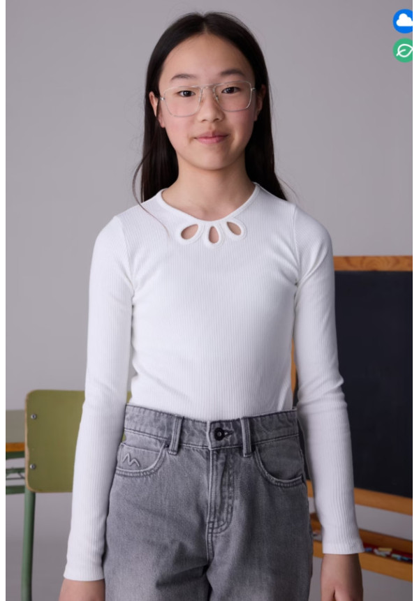Camsieta M/L Cut Out