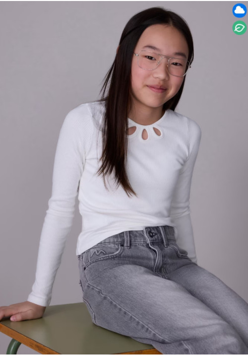 Camsieta M/L Cut Out