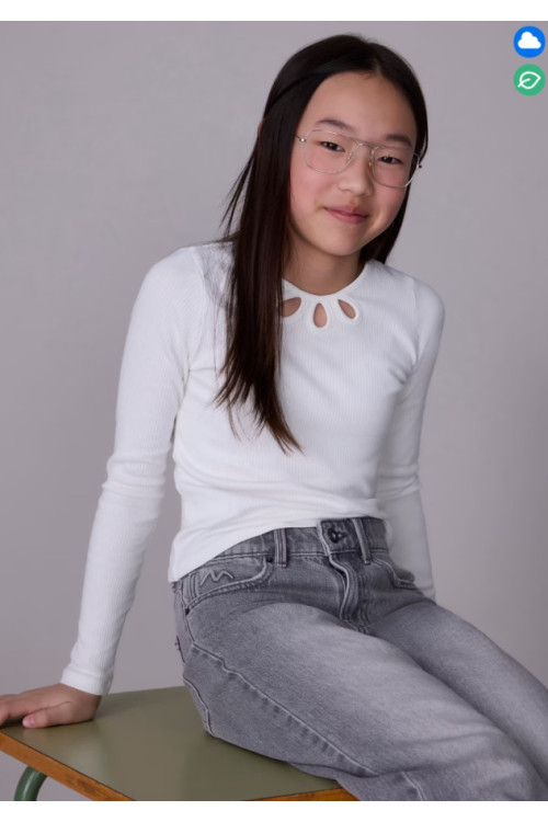 Camsieta M/L Cut Out